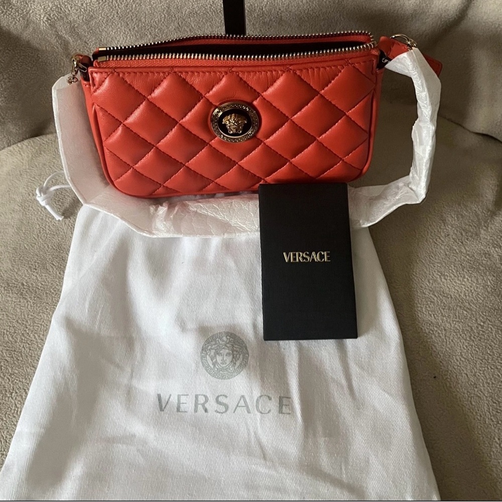 Versace Mini Quilted La Medusa Handbag w/Chain Strap – Coral/Orange 🧡